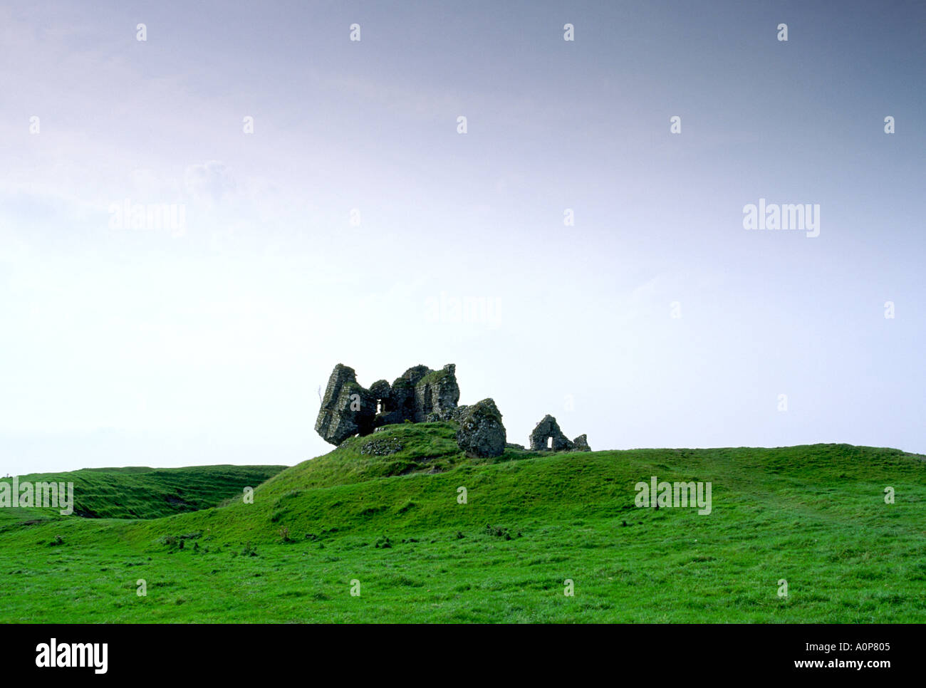 Normannische Burg bekannt als König Johns Castle auf dem Fluss Shannon neben Clonmacnoise Abbey, County Offaly, Irland Stockfoto