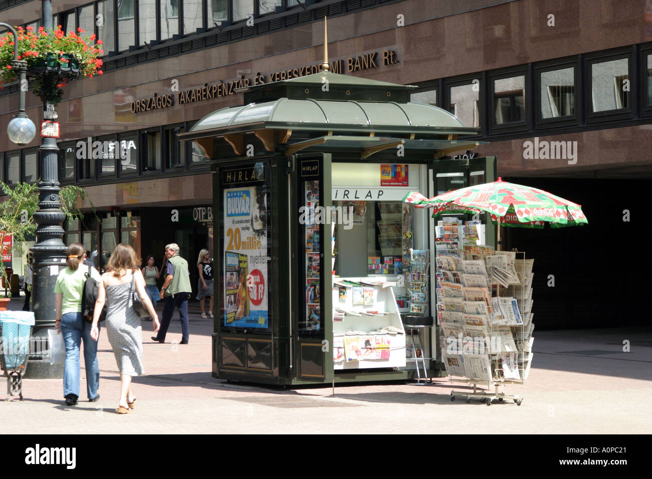 Zeitung stand in Vaci Straße Budapest Ungarn Stockfoto
