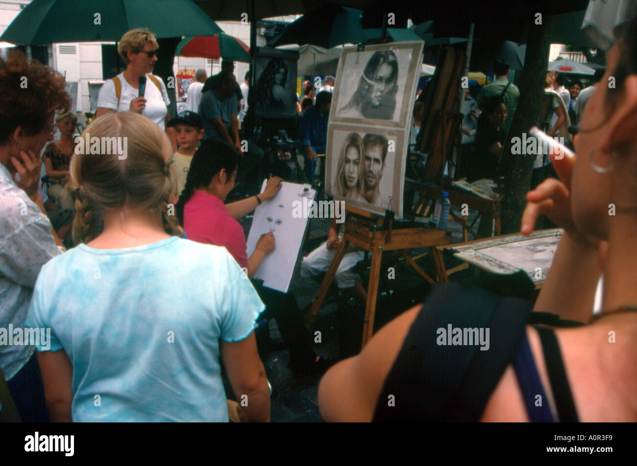 Portraitmaler, Leute am Montmart zu beschreiben Paris Frankreich Stockfoto