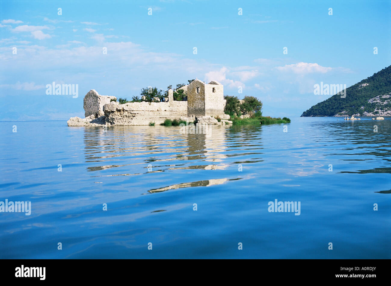 Altes Gefängnis Insel der Grmozur See Skadar Montenegro Europa Stockfoto