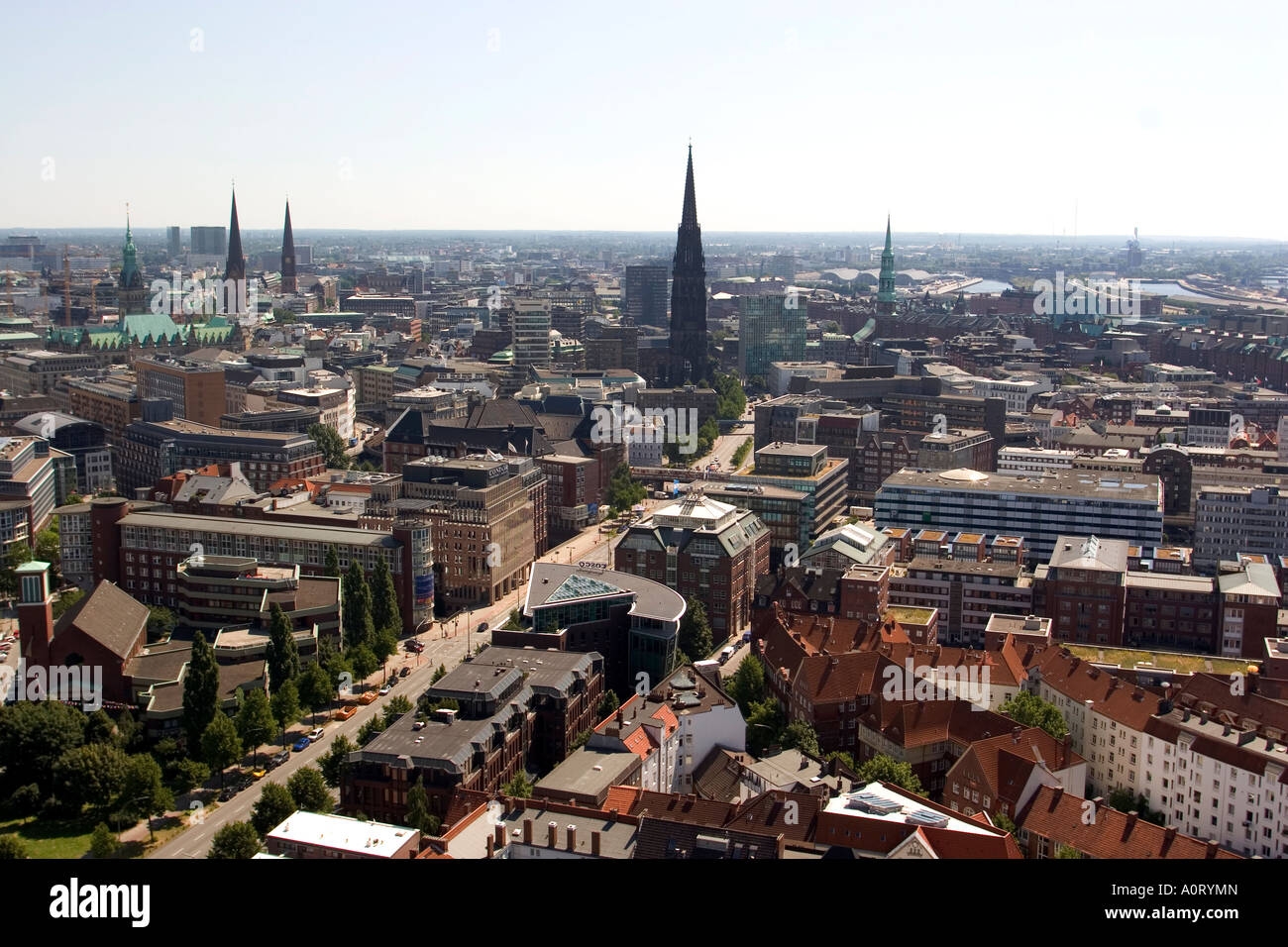 Ein Blick über die Stadt vom Michaeliskirche Hamburg Deutschland Europa Stockfoto