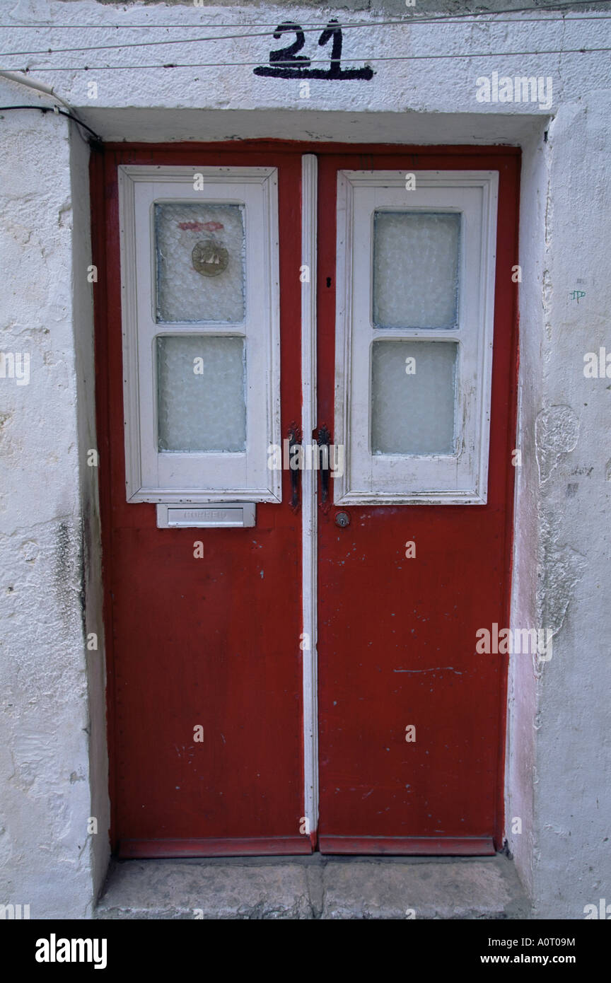Tür in das maurische Viertel Alfama Lissabon Portugal Europa Stockfoto