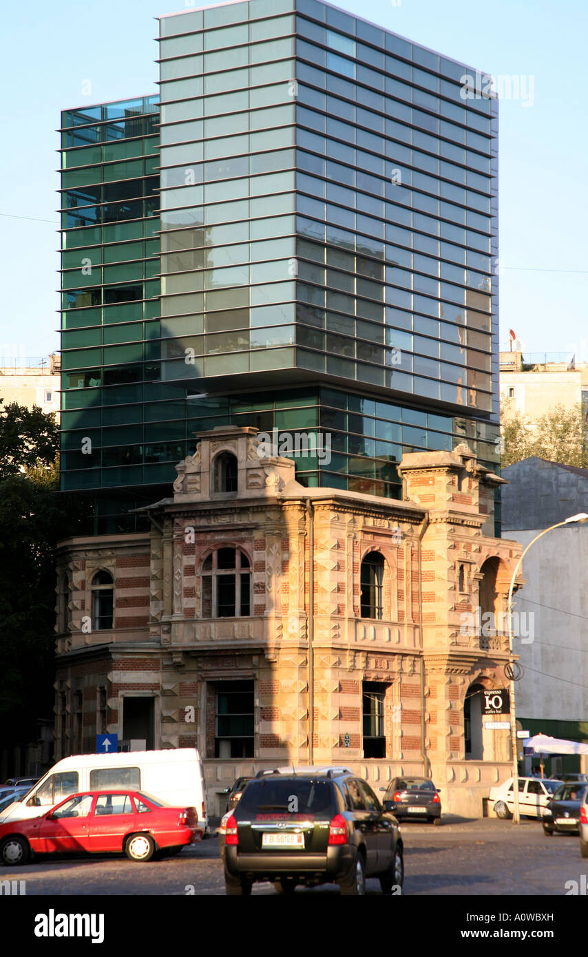 Gebäude der alten neuen Bukarest Rumänien Stockfoto