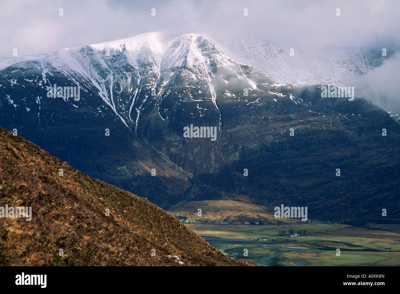 Torridon Dorf unter Gipfelns Bergkette Hochlandregion Schottland-England-Europa Stockfoto