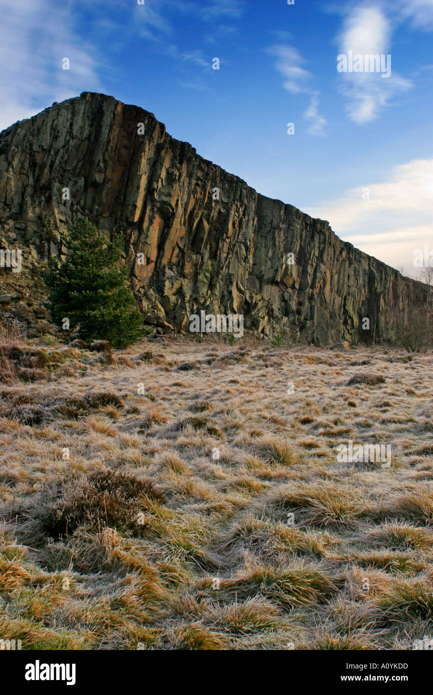 ENGLAND Northumberland Cawfields A Winter Blick auf die große Whin Sill am Cawfields in der Nähe der Stadt Haltwhistle Stockfoto