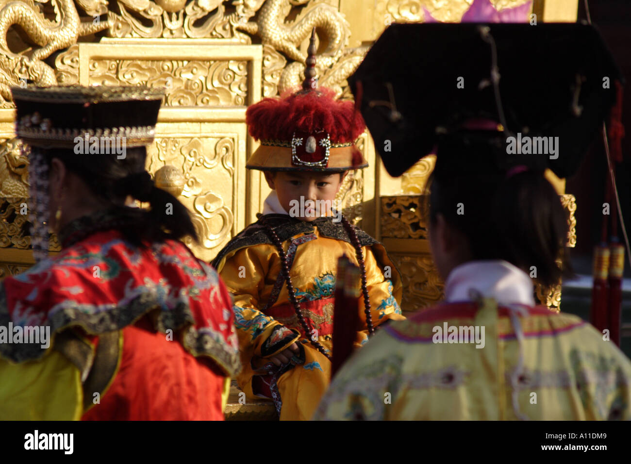 Chinesische Touristen Kleid im Zeitraum Kleidung außerhalb der verbotenen Stadt, Peking, China Stockfoto