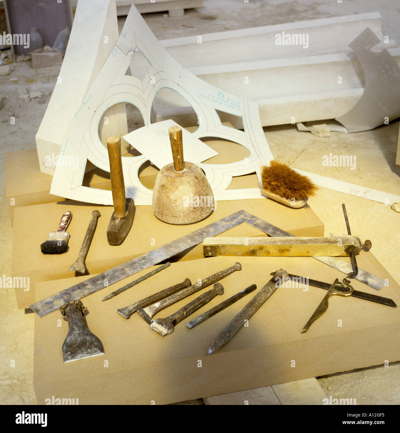 Steinmetz werkzeuge -Fotos und -Bildmaterial in hoher Auflösung – Alamy