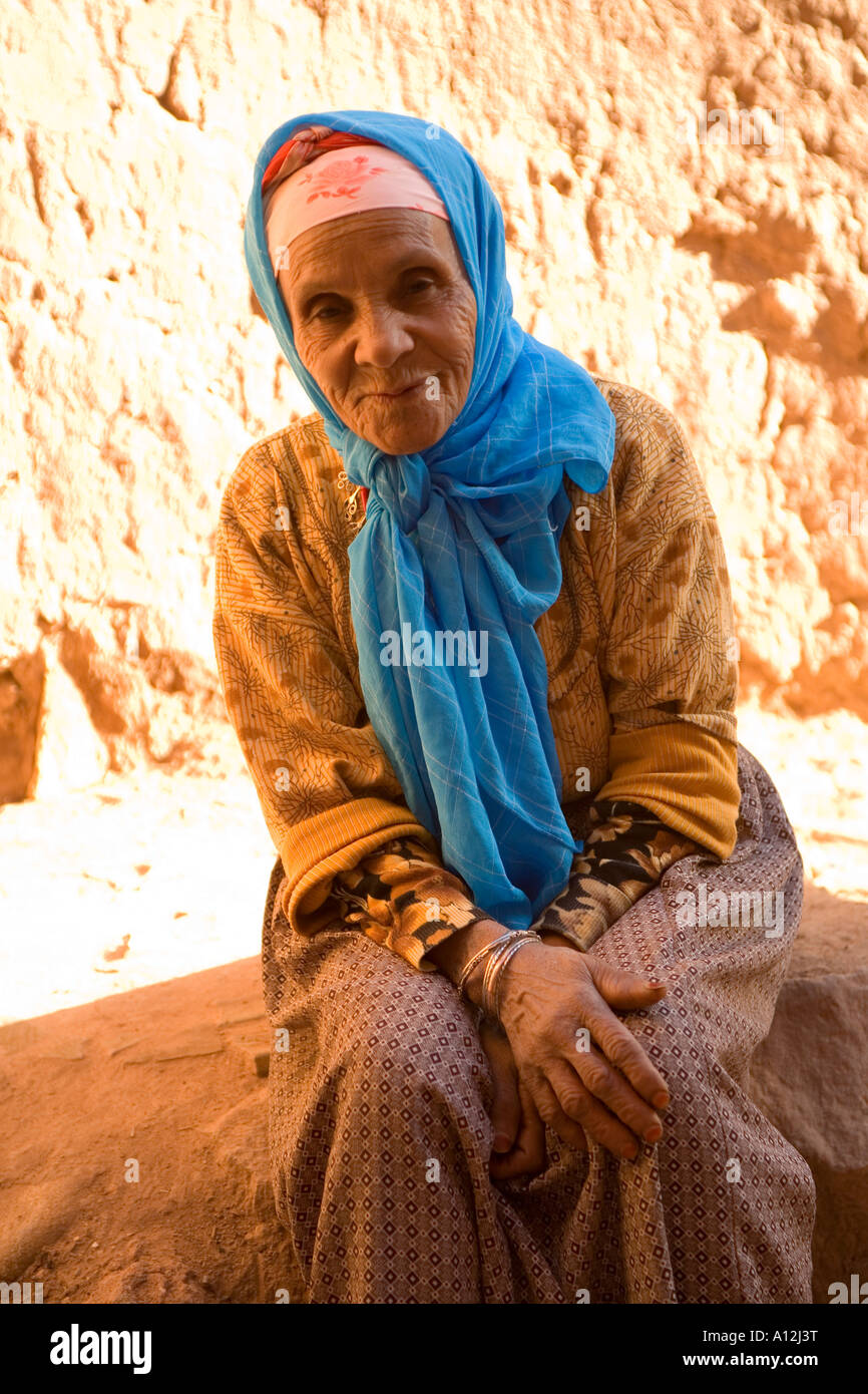 Alte Berber im Atlas-Gebirge in Marokko Stockfoto