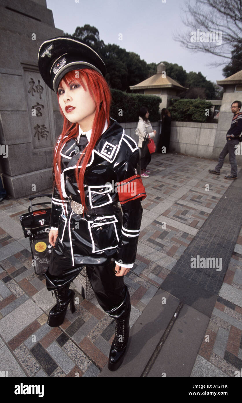 Ein Cos Spielen Mädchen In Nazi Uniform In Harajuku Tokyo Japan