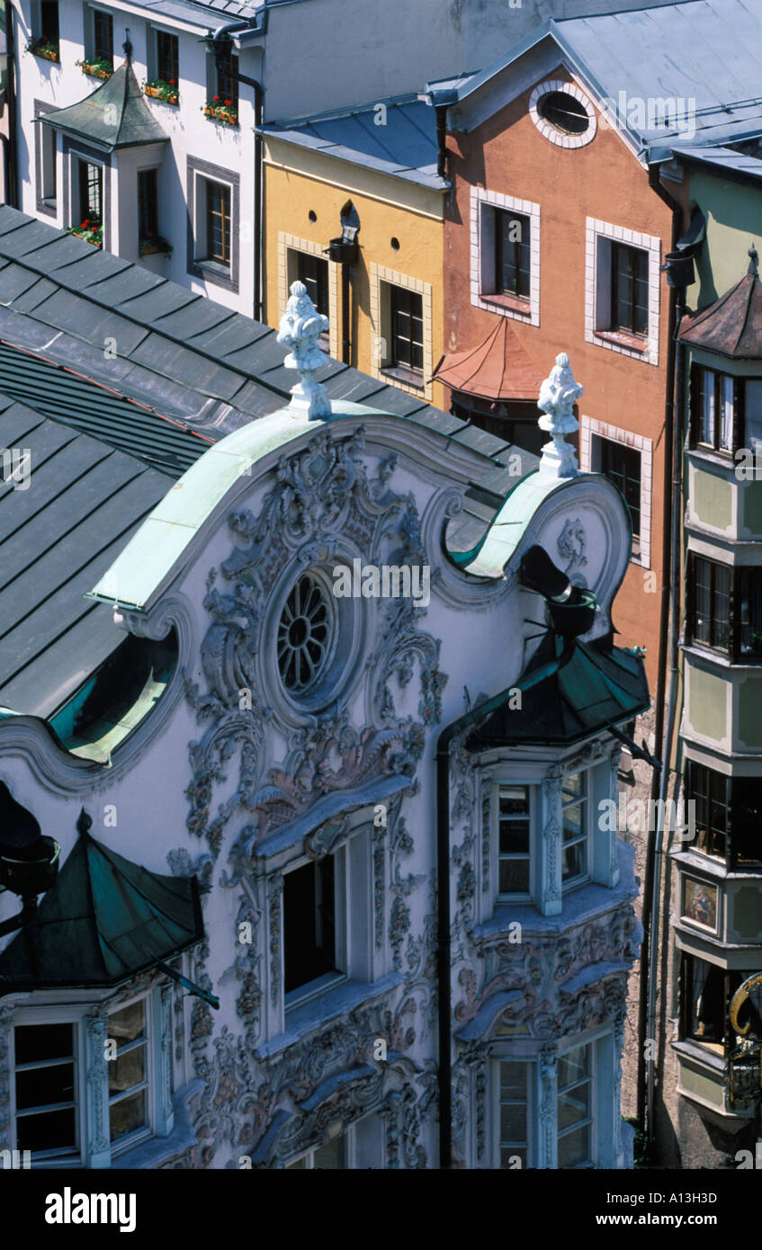 Helblinghaus Fassade geschmückt mit späten barocken Putz und vorderen Erker von Anton Gigl 1730 Innsbruck Österreich Stockfoto