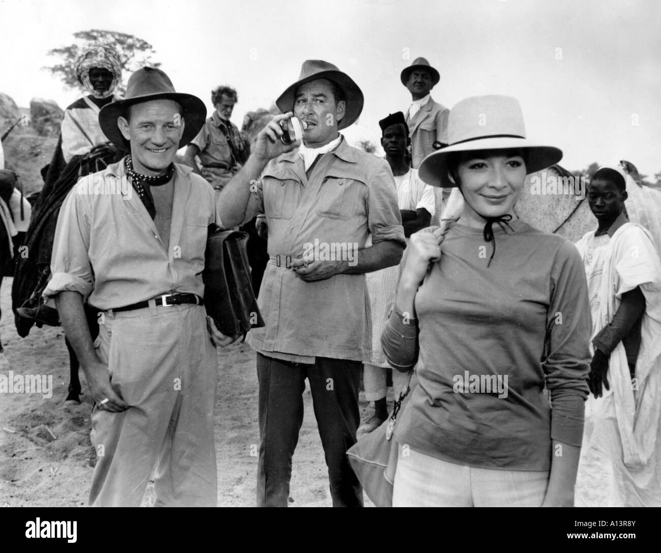 Die Wurzeln des Himmels Jahr 1958 Regisseur John Huston Errol Flynn Trevor Howard Juliette Gréco basierend auf Romain Gary s Buch Stockfoto