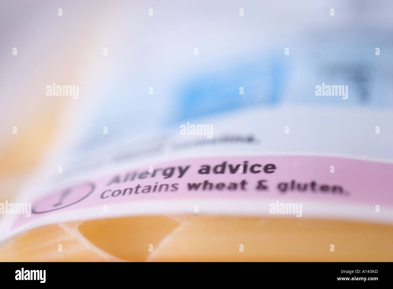 Allergie-Beratung für Weizen und Gluten Zutaten auf der Verpackung Stockfoto