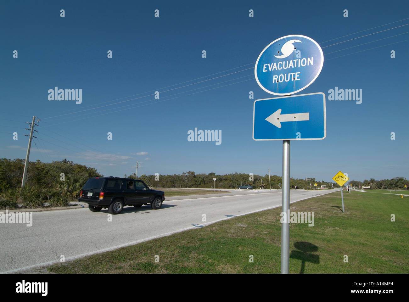 Evakuierung Route Zeichen werden auf allen Straßen in Florida, um Bürgerinnen und Bürgern zeigen Routen vom bevorstehenden Hurrikane gebucht. Stockfoto