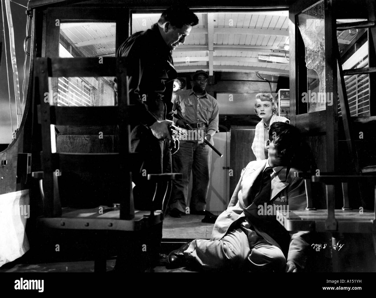 Die Sollbruchstelle Jahr 1950 Direktor Michael Curtiz John Garfield Juano Hernandez Patricia Neal Grundlage Ernest Hemingway s b Stockfoto