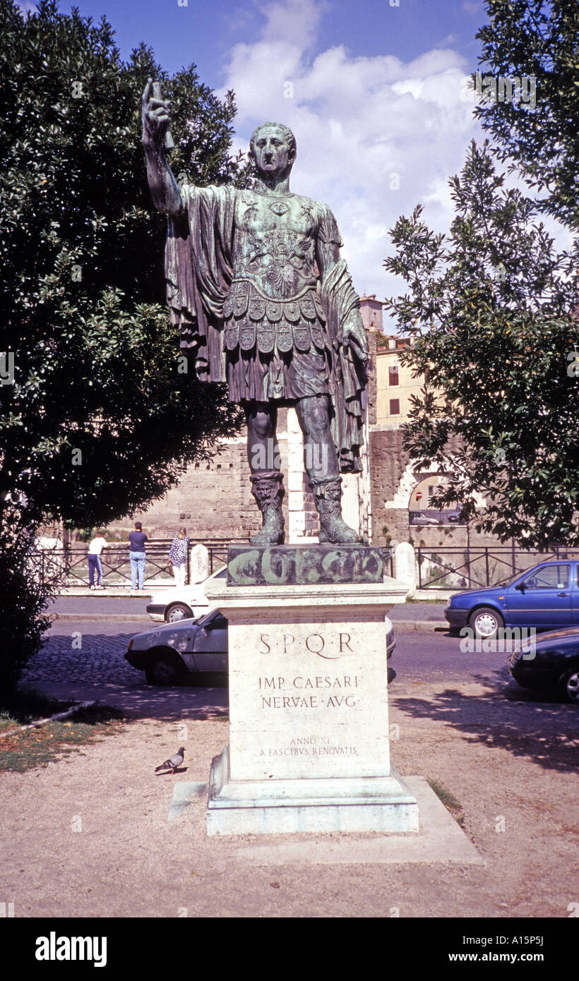 Denkmal von Kaiser Nerva Rom Italien Stockfoto