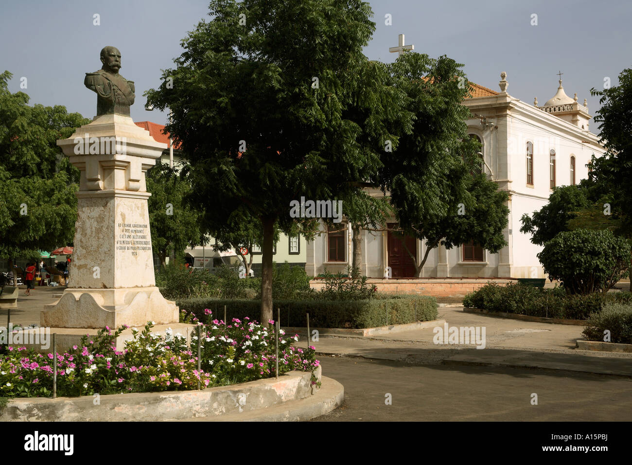 Kap-Verde Inseln. Santiago. Praia. Albuquerque Statue & Kathedrale Stockfoto