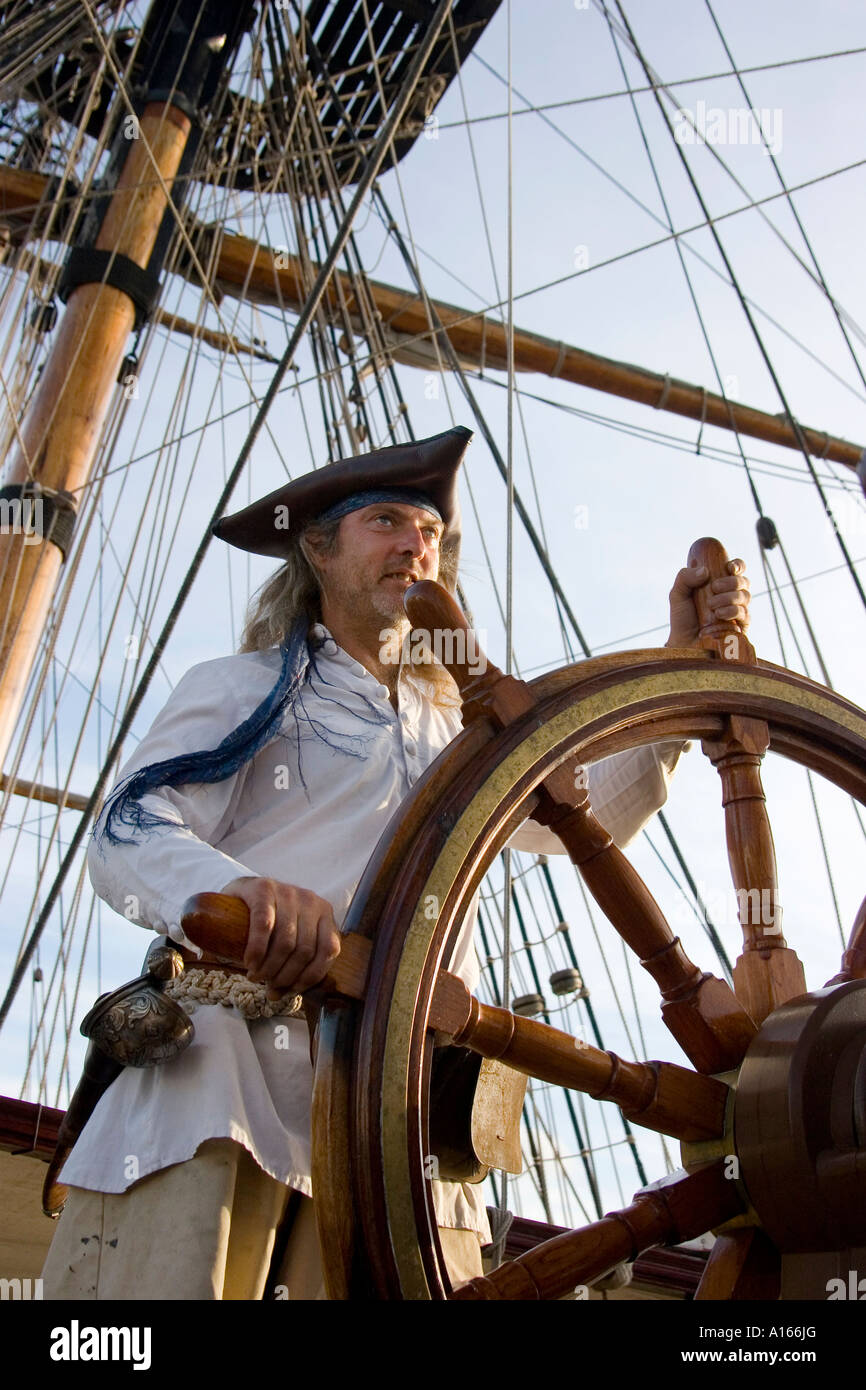 Pirate Ship Steering Wheel Pirate Stockfotos und -bilder Kaufen - Alamy