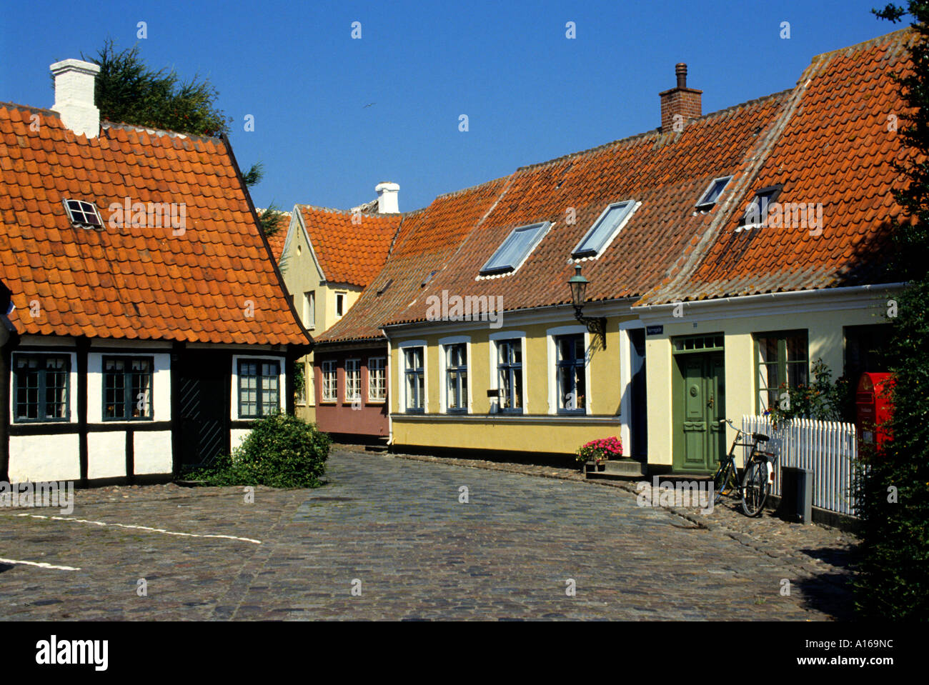 17 Häuser aus dem 18. Jahrhundert Aeroskobing Aero Dänemark Stockfoto