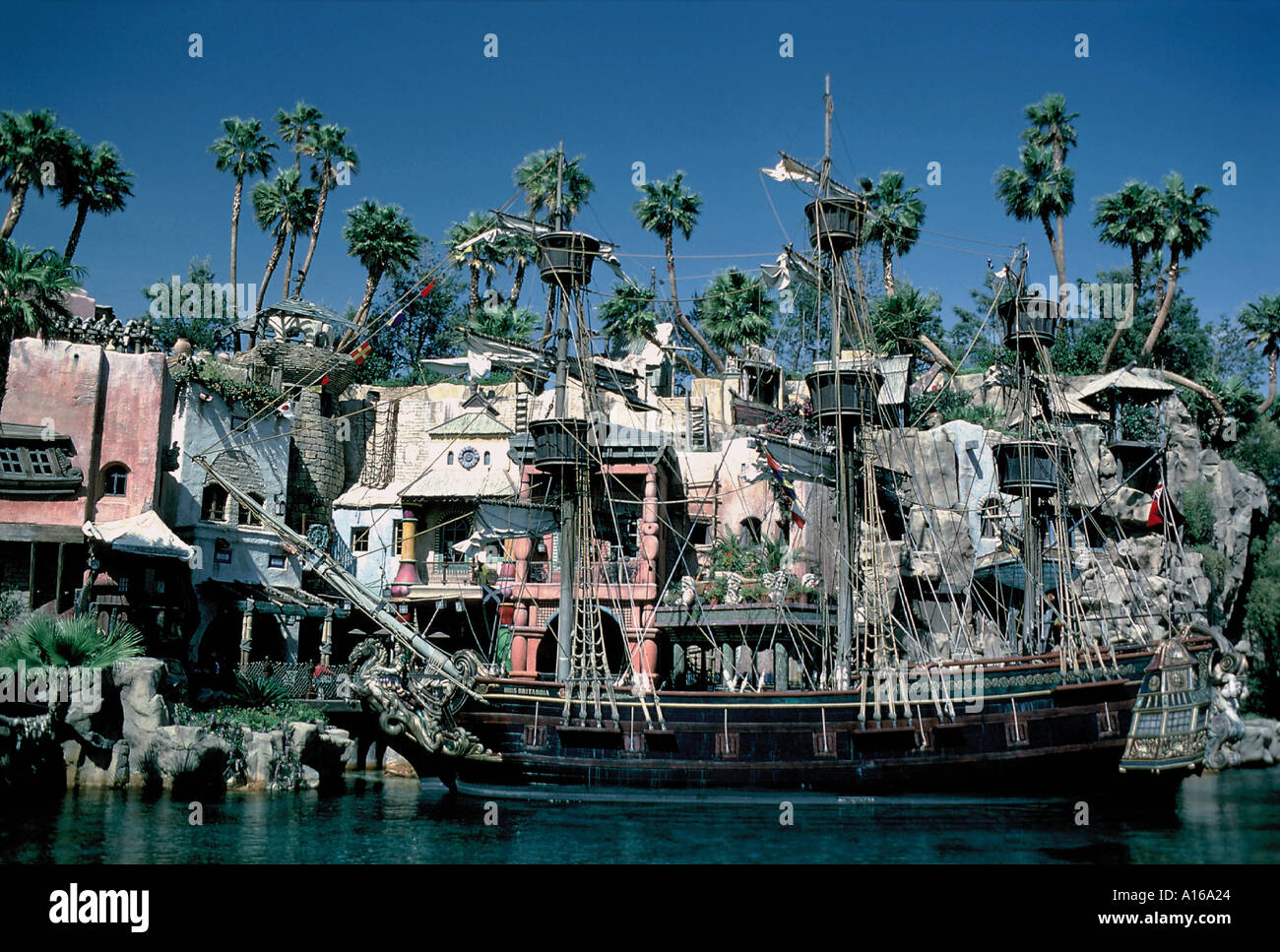 Alten karibischen Stil Hafen Szene außerhalb Treasure Island Hotel and Casino in Las Vegas Nevada Stockfoto