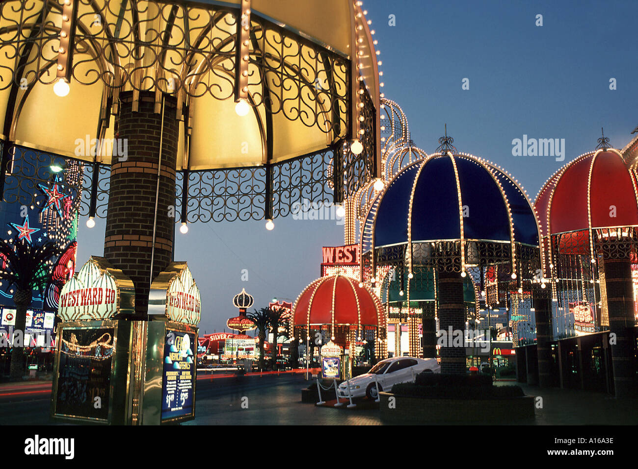 Dekorative Einstellung vor Westward Hoe Hotel und Casino auf dem Strip in Las Vegas Nevada Stockfoto
