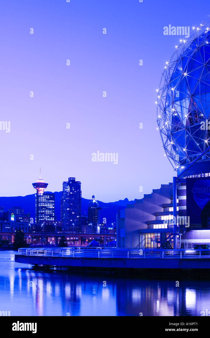 Vancouver British Columbia Kanada Wissenschaft und Stadt Aussicht auf False Creek Stockfoto