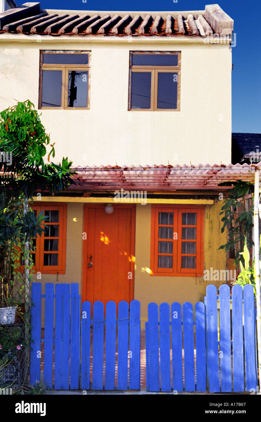 Bunte Haus im Dorf Shek O Hong Kong Stockfoto