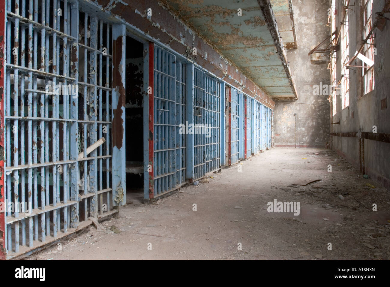 Alten Zellenblock in verlassenen Gefängnis Nebraska Department of Correctional Services Nebraska USA Stockfoto