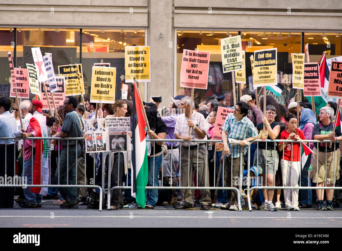 Anti-Krieg und Nahost Politik Demonstranten in New York City, 2006, USA. Stockfoto