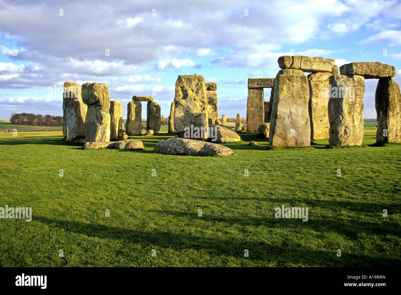 UNESCO World Heritage neolithischen Steinzeit Ruinen von Stonehenge in der englischen Landschaft in der Nähe von Amesbury Vereinigtes Königreich Stockfoto