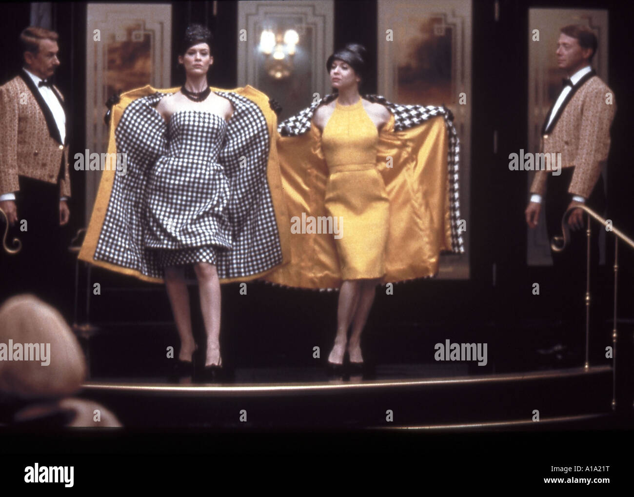 Unten mit Liebe Jahr 2003 Regisseur Peyton Reed Sarah Paulson Renee Zellwerger Stockfoto