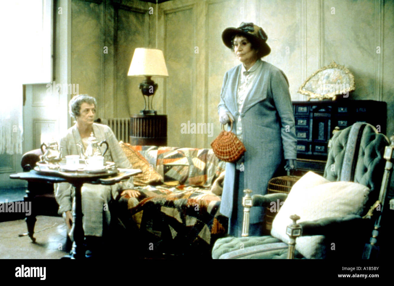 Tee mit Mussolini Jahr 1999 Regisseur Franco Zeffirelli Joan Plowright Maggie Smith Stockfoto