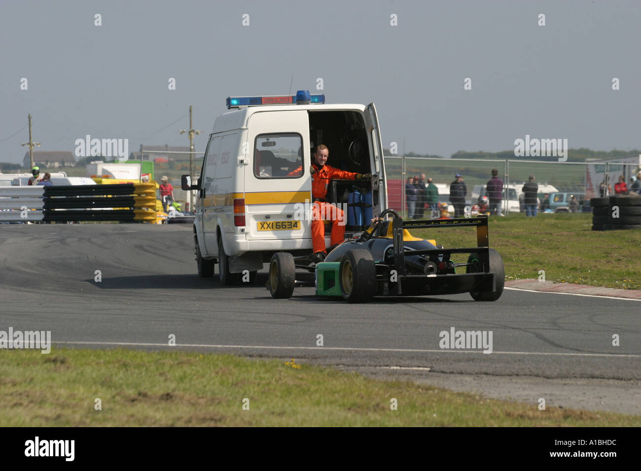 Reynard FVL 2 0 Hause von Recovery-Truck nach Formel Libre Rennen Kirkistown Motorkreis Grafschaft nach unten gezogen Stockfoto