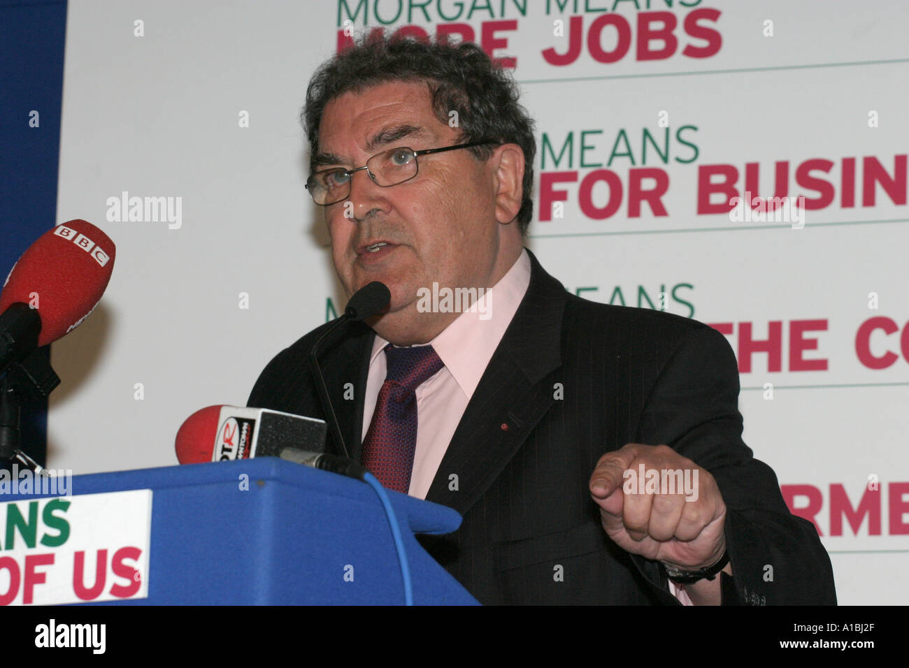 Ehemaliger Führer der SDLP Friedensnobelpreisträger John Hume MP MEP MLA auf einer Pressekonferenz Belfast Nordirland Stockfoto