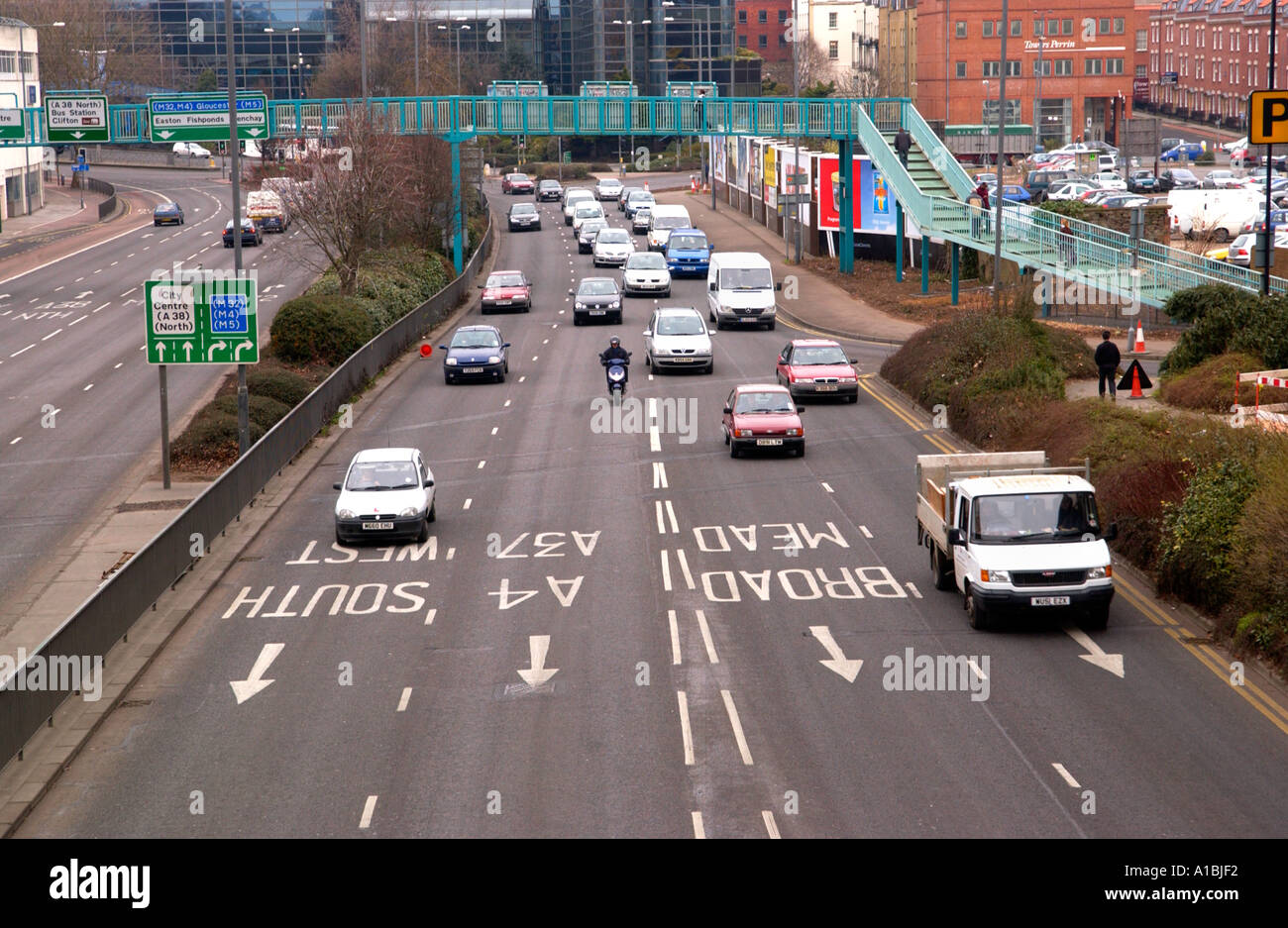 Verkehr im Stadtzentrum von Bristol England UK Stockfoto