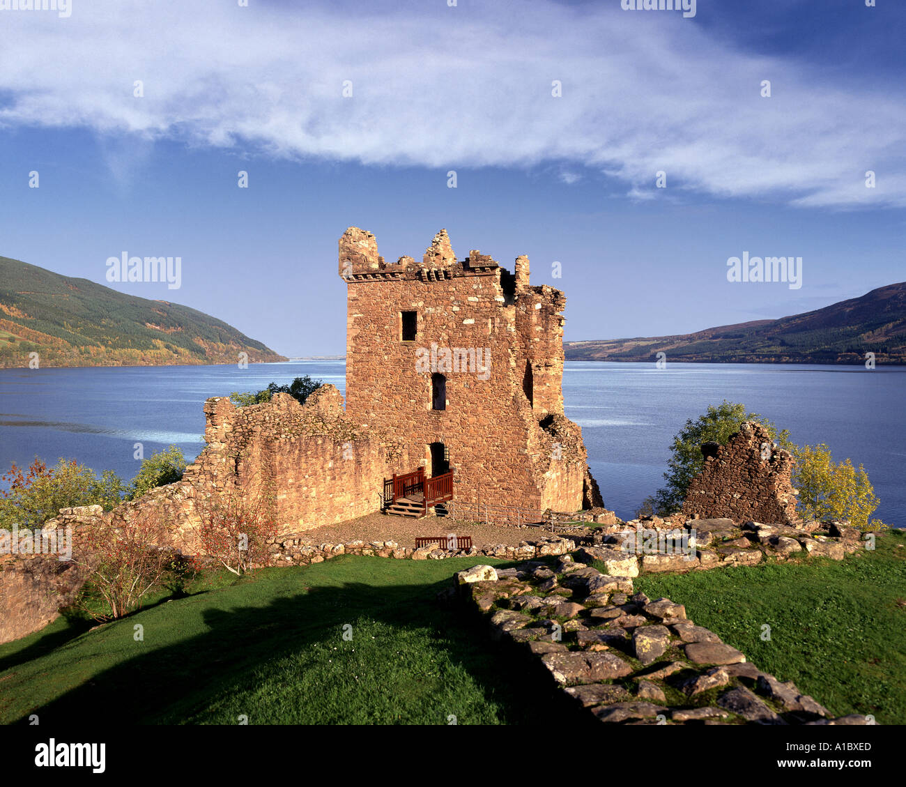 GB - Schottland: Urquhart Castle und Loch Ness Stockfoto