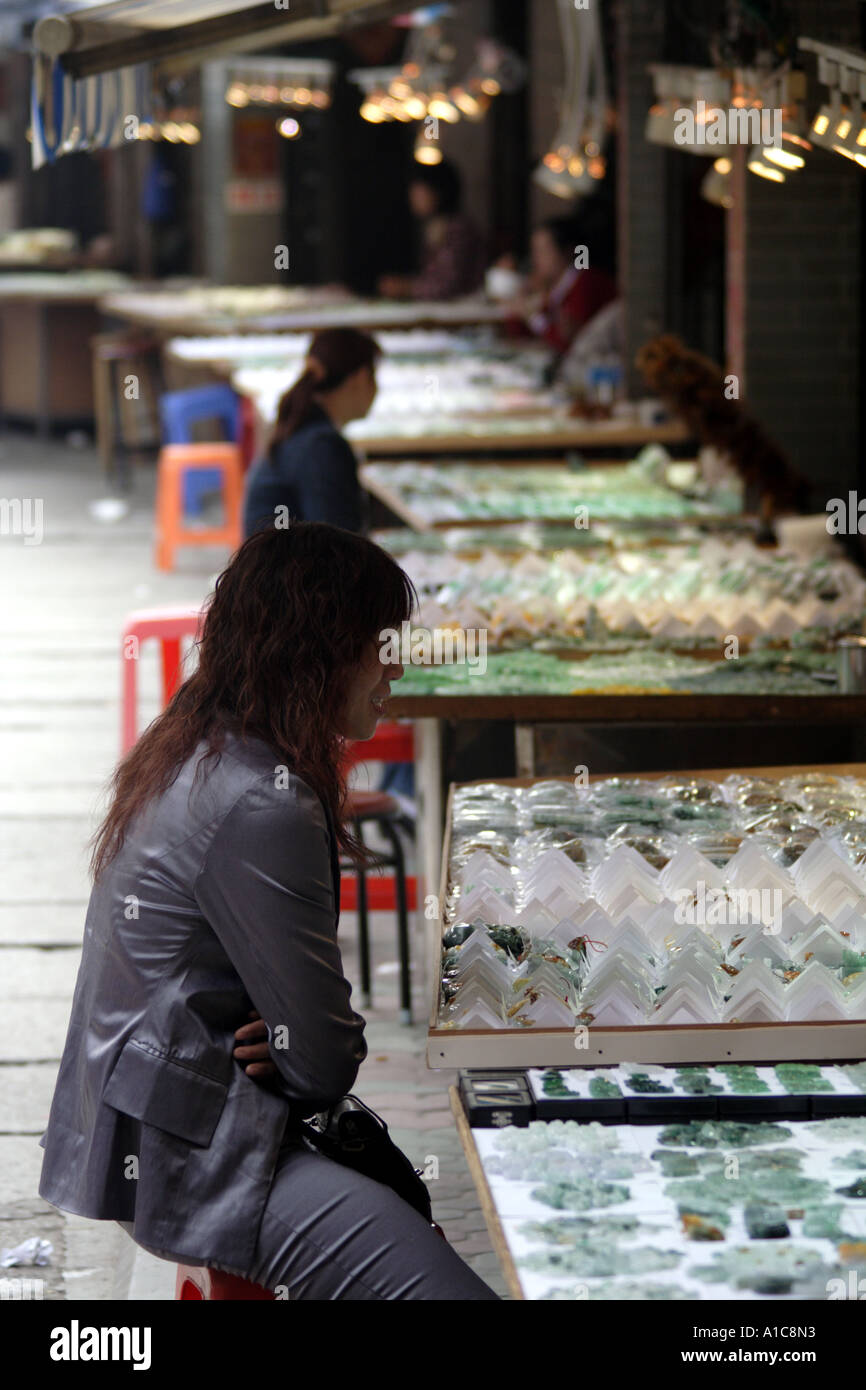 Große Outdoor-jade Markt in Guangzhou, China Stockfoto