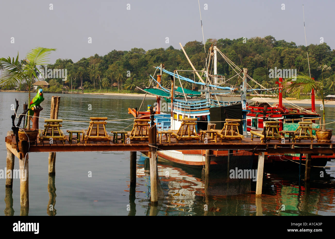 Hafen Sie im Süden von Koh Chang, Thailand, Koh Chang, Ban Bang Bao Stockfoto