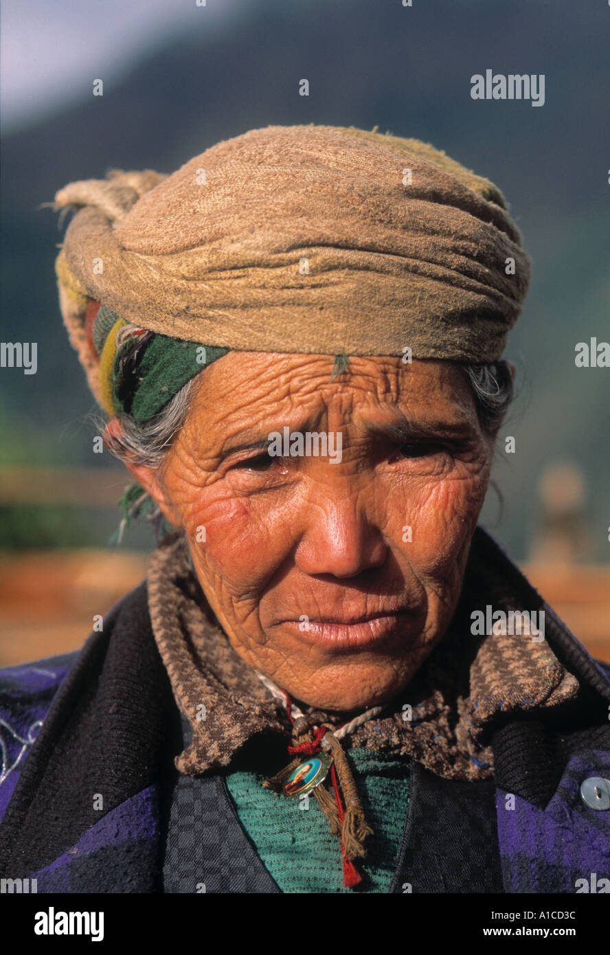 Porträt von ältere Frau, Solu Khumbu, Nepal Stockfoto
