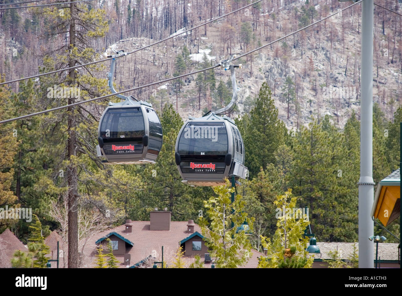 Gondeln im Heavenly Valley Ski Resort in South Lake Tahoe Kalifornien Vereinigte Staaten von Amerika Stockfoto