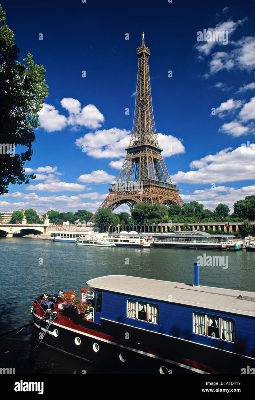 Eiffelturm und Fluss Seine Paris Frankreich Stockfoto