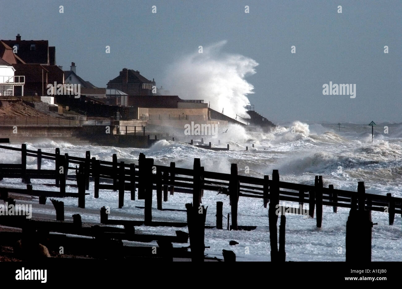 Stürmisches Wetter schlägt South Coast Stockfoto