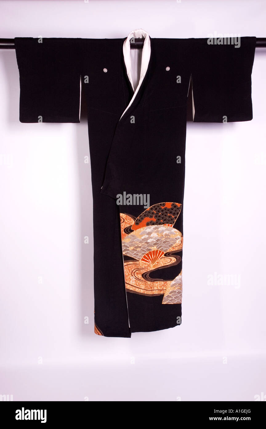 Stock Foto Frontansicht Detail von einem antiken schwarzen japanischen kimono Stockfoto