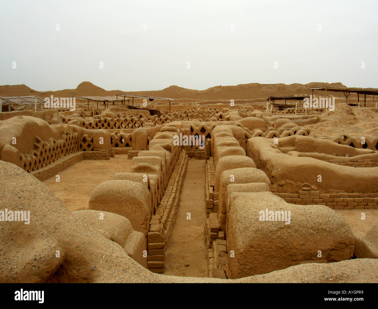 Die riesige ruiniert alten Schlamm Stadt Chan Chan in Peru. Stockfoto