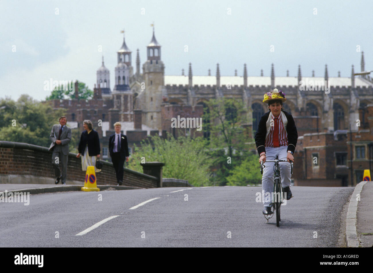Eton Chapel, Eton School College 4. Juni Feiern in der Nähe von Windsor Berkshire 1980er Jahre 1985 UK HOMER SYKES Stockfoto