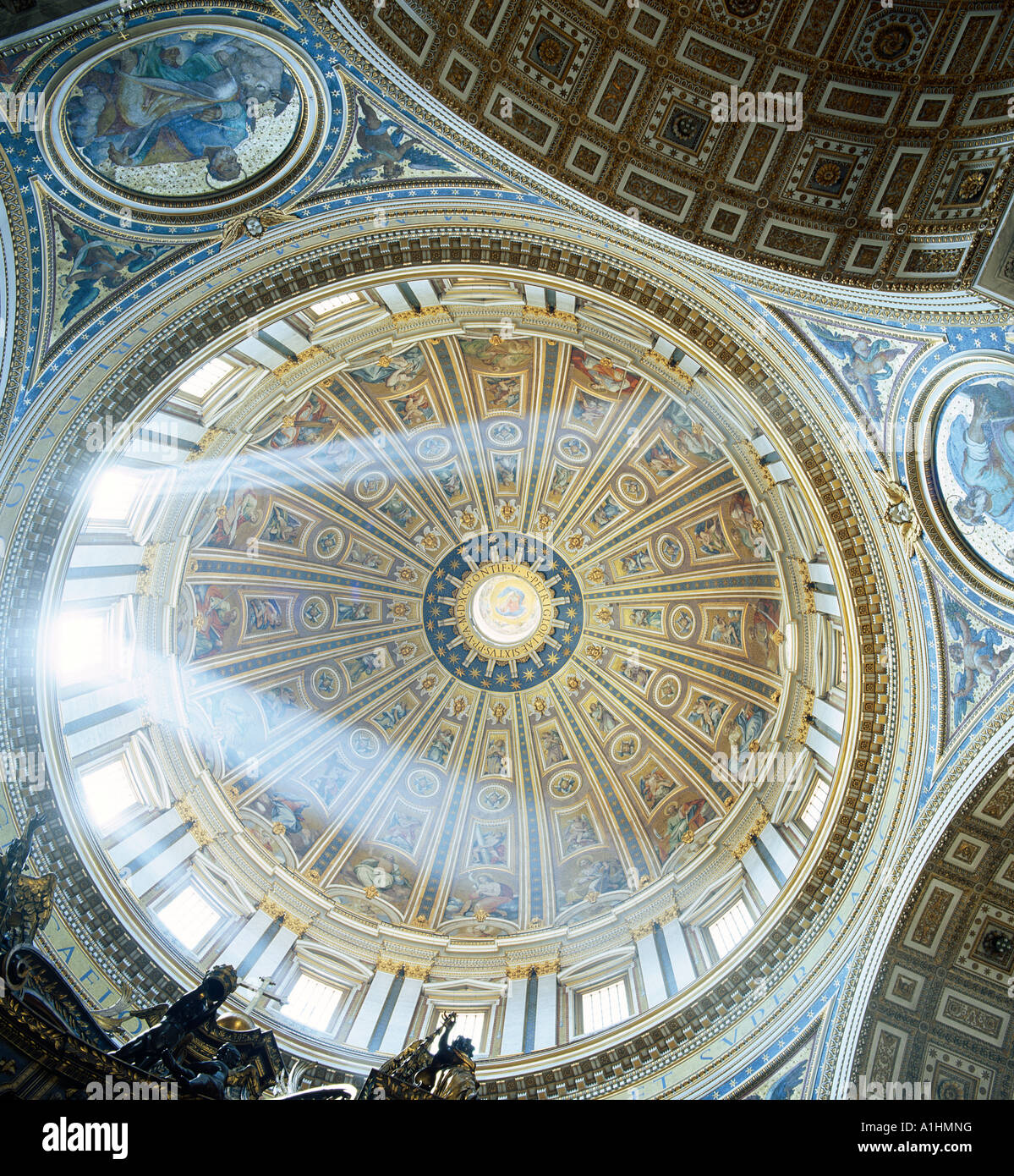 Die Kuppel der St. Peters Grab der Vatikan Rom Italien Europa Stockfoto