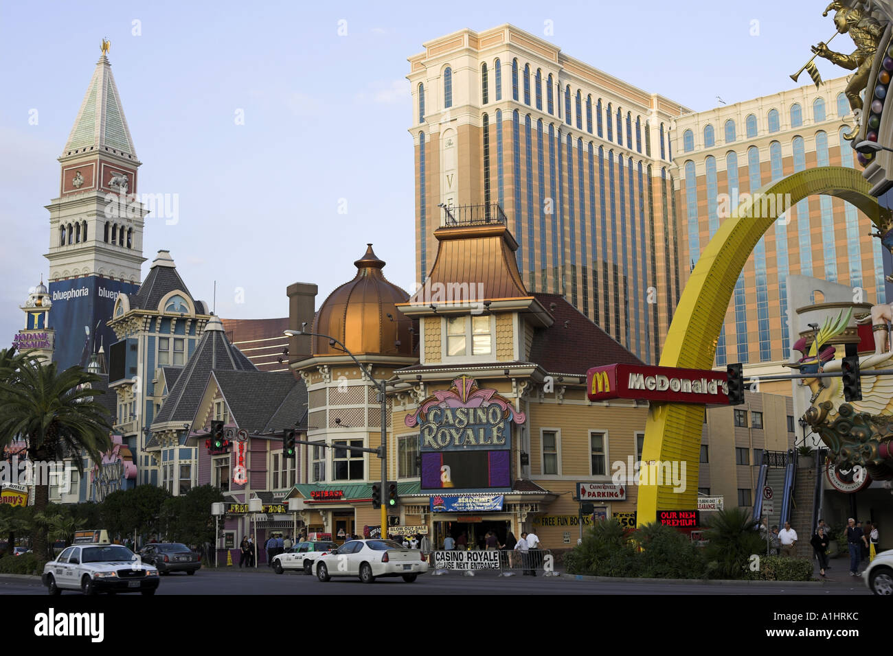 Die Strip Sehenswürdigkeiten Casino royale und Venetian in Las Vegas Nevada USA Stockfoto