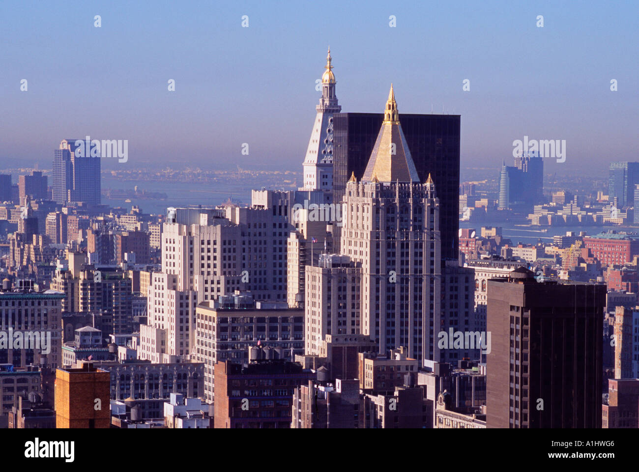 USA New York City Midtown Manhattan mit Blick auf Downtown Financial District städtischen Landschaft Stockfoto