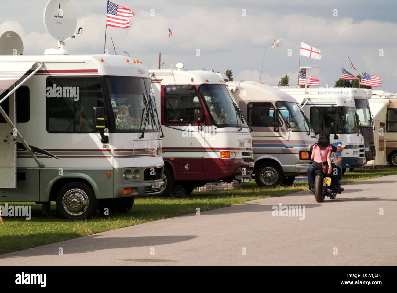 amerikanische Wohnmobil Wohnwagen Dormobile Trainer Reisen Transport RV Freizeit Vechical Markise Altersrente touring America, Stockfoto