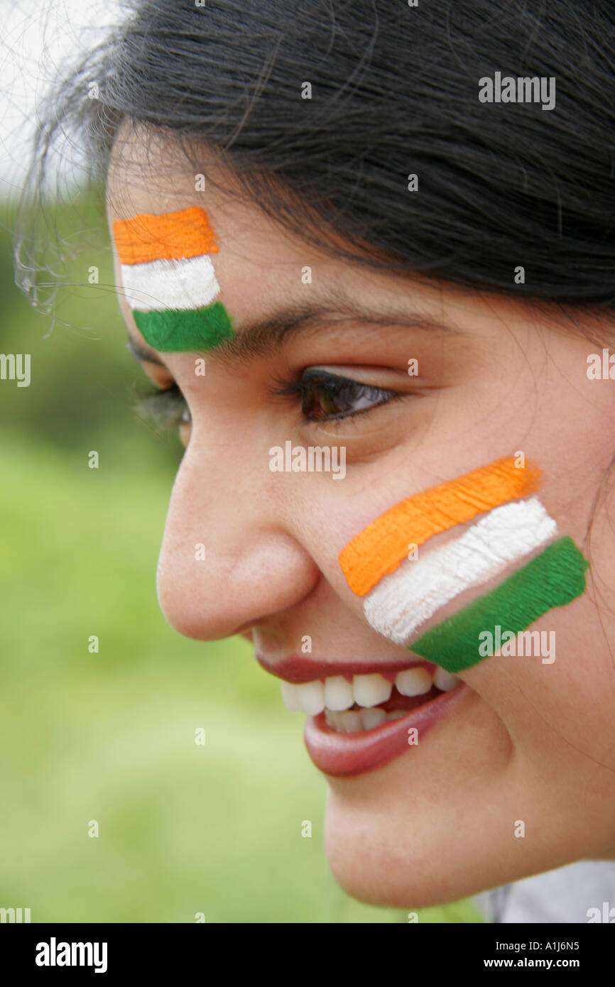 SSK76308 Feiern ein indisches Mädchen feiern indischen Unabhängigkeitstag am 15. August 2005 Modell Release keine 592 Stockfoto