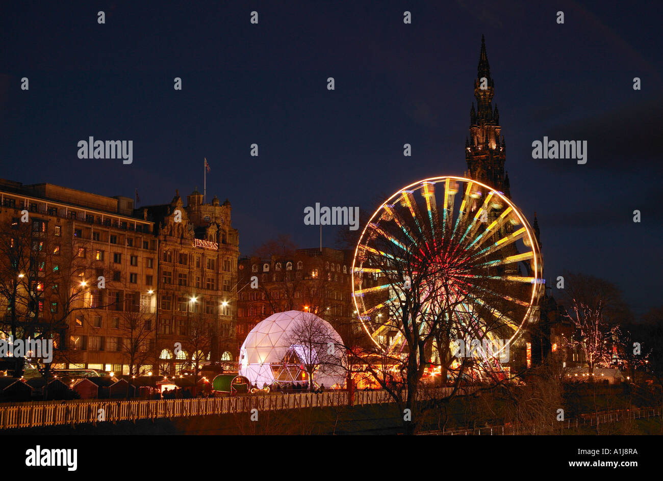 Edinburgh, Princes Street, Sehenswürdigkeiten im Stadtzentrum, Weihnachten und Festtage, Schottland, UK, Europa, Stockfoto